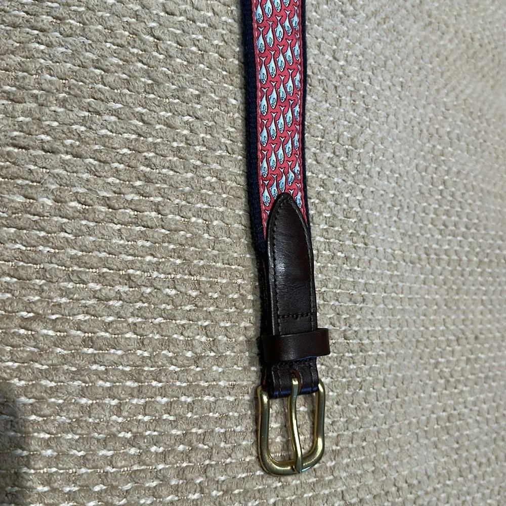 Boys Vineyard Vines size 28 fish belt